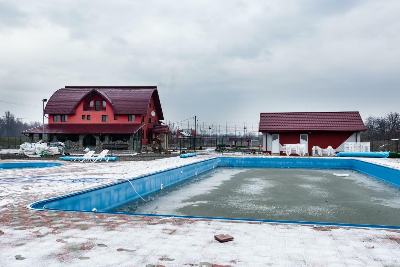 Pensiunea Tavisa Sighetu Marmaţiei Extérieur photo